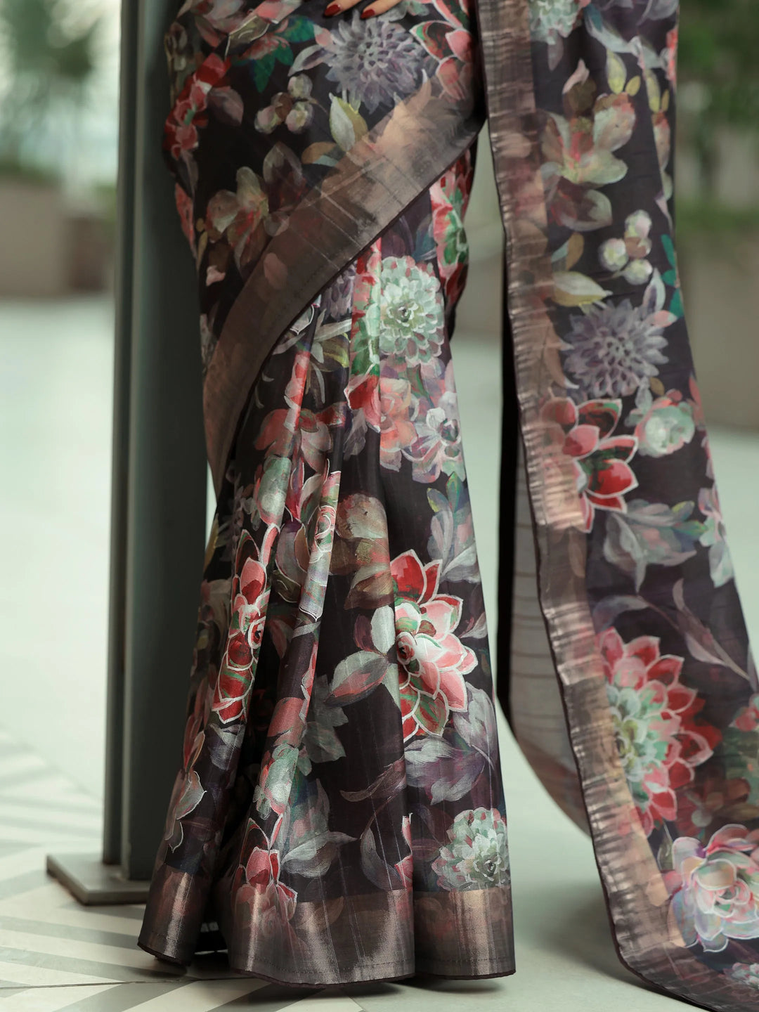  Wine Printed Silk Blend Saree With Unstitched Blouse Piece 