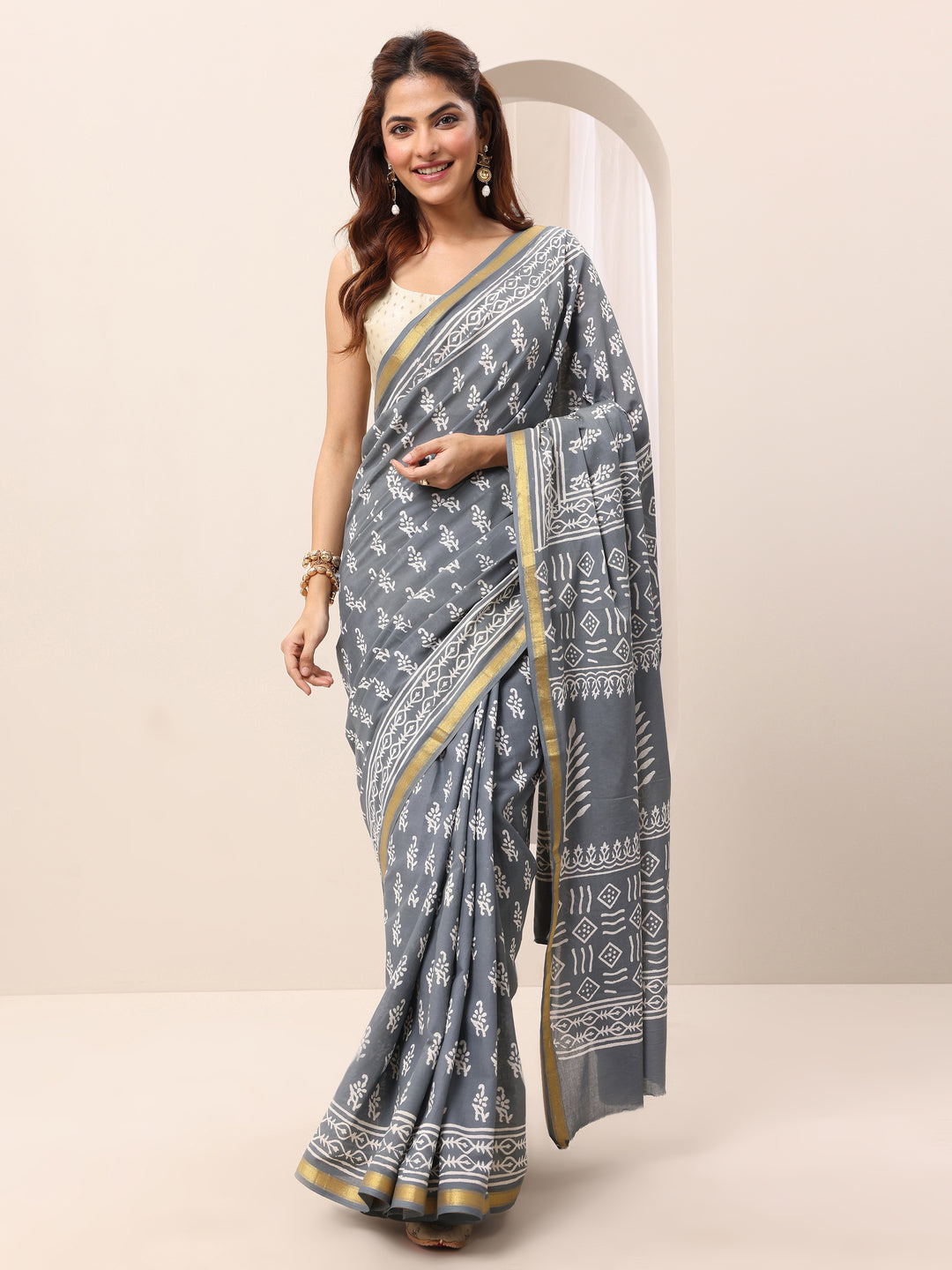 Grey Printed Cotton Saree With Unstitched Blouse 