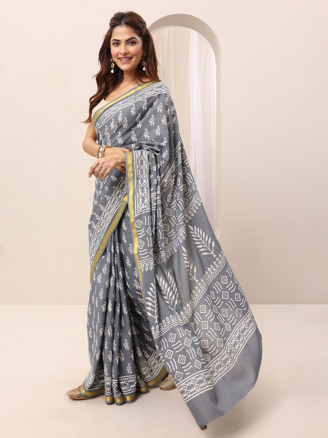  Grey Printed Cotton Saree With Unstitched Blouse 