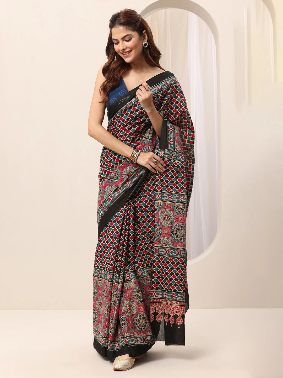  Maroon Printed Cotton Saree With Unstitched Blouse Piece 