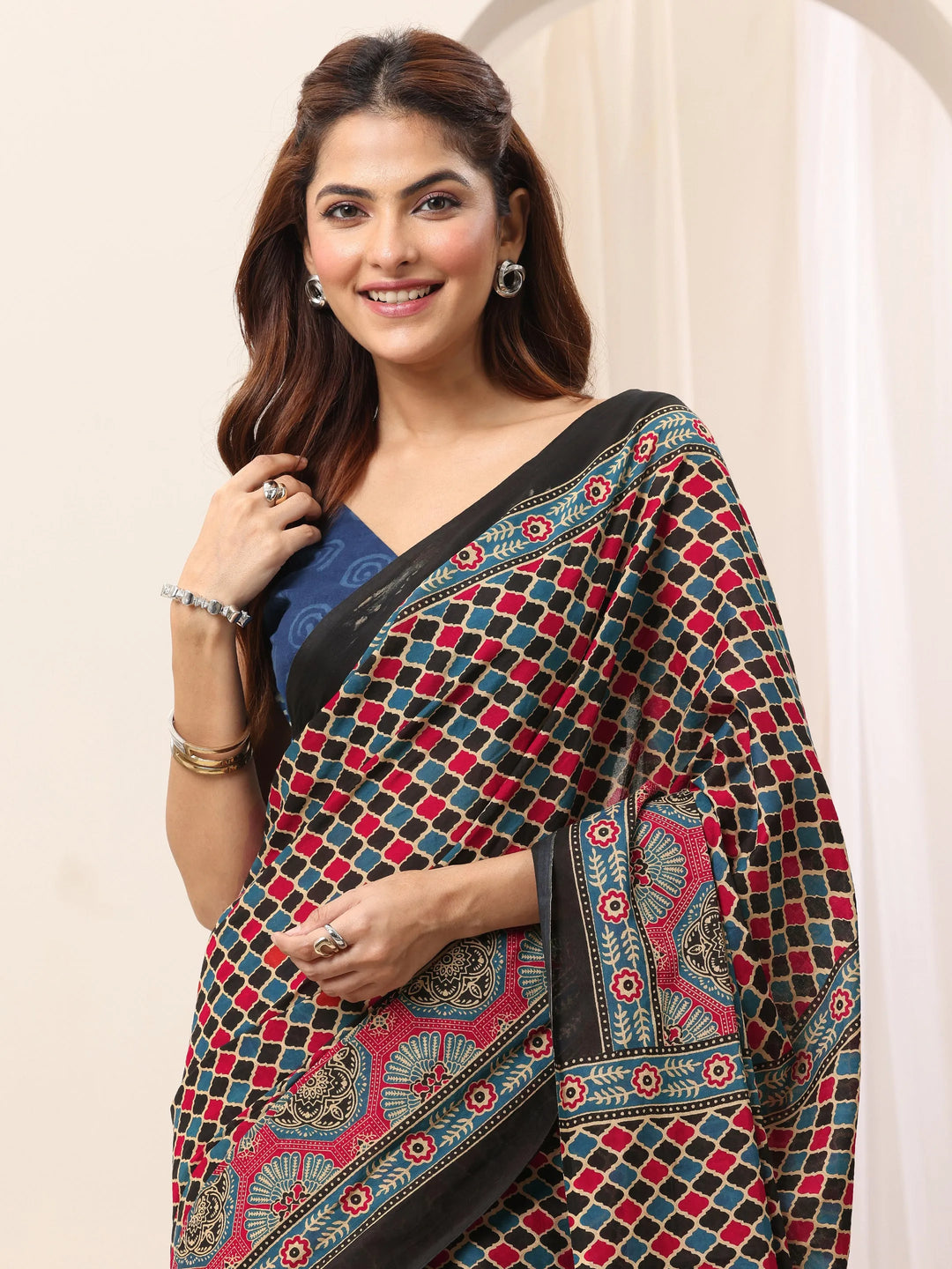 Maroon Printed Cotton Saree With Unstitched Blouse Piece 