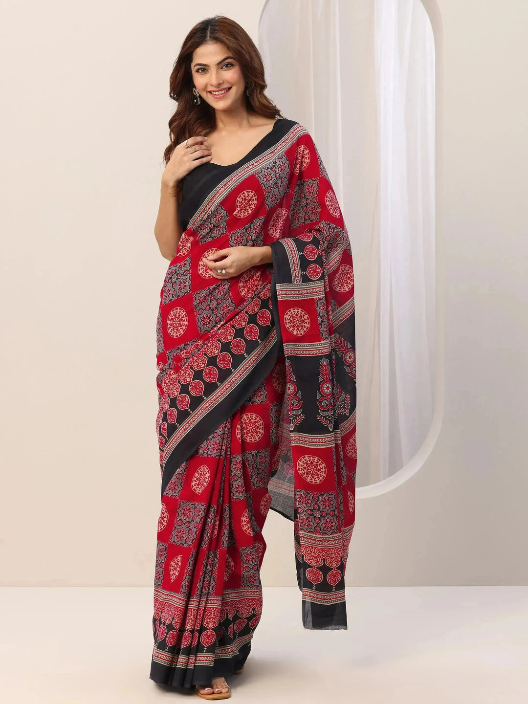  Red Printed Cotton Saree With Unstitched Blouse 