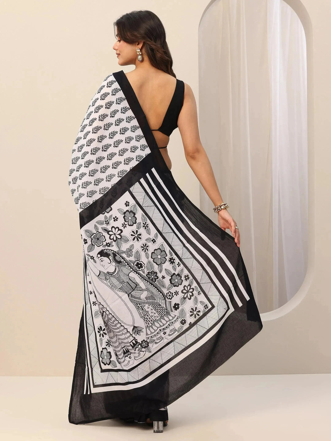 White Printed Cotton Saree With Unstitched Blouse Piece 