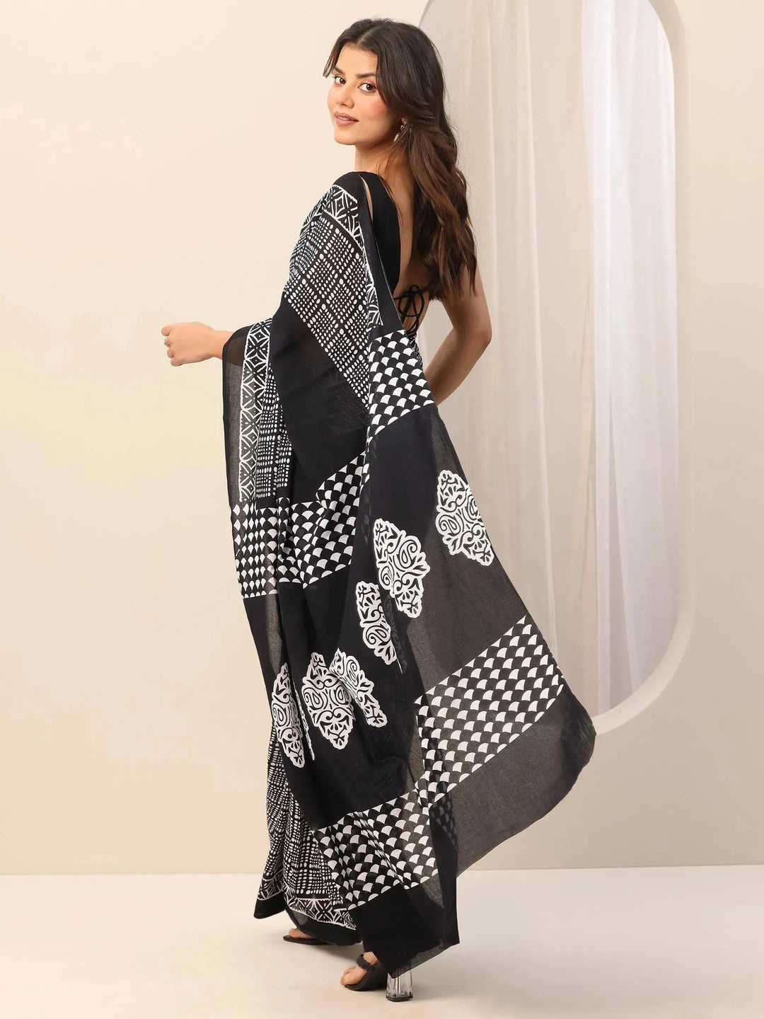  Black Printed Cotton Saree With Unstitched Blouse 