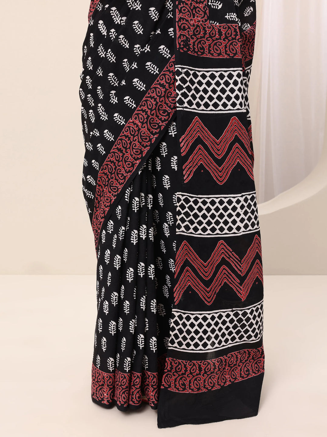  Black Printed Cotton Saree With Unstitched Blouse Piece 