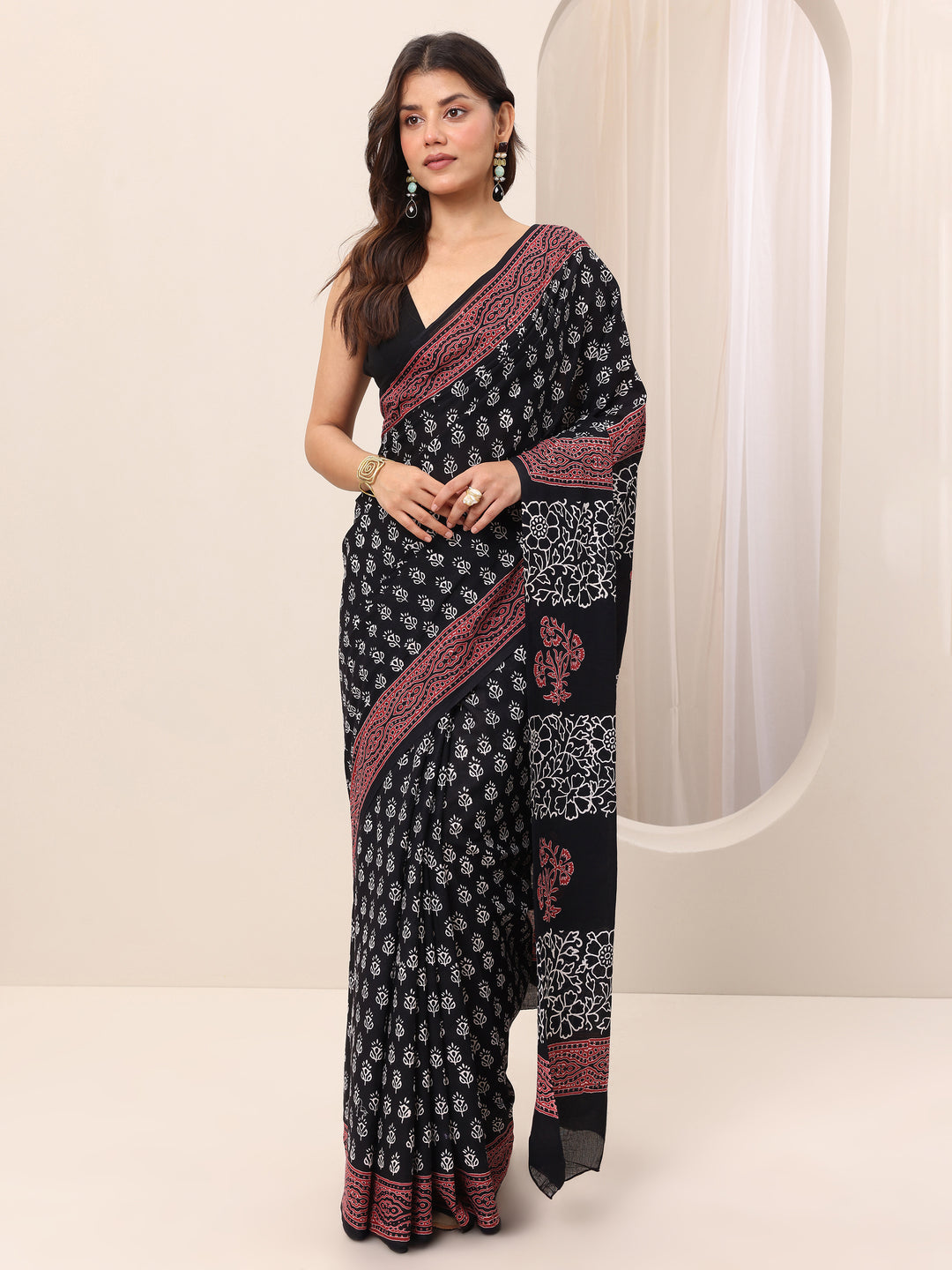  Black Printed Cotton Saree With Unstitched Blouse Piece 