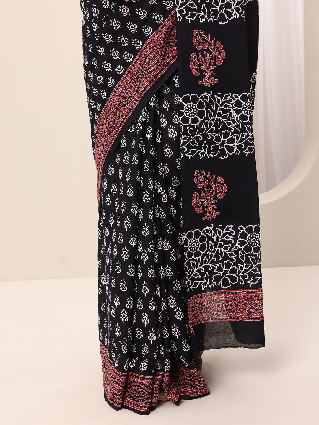  Black Printed Cotton Saree With Unstitched Blouse Piece 