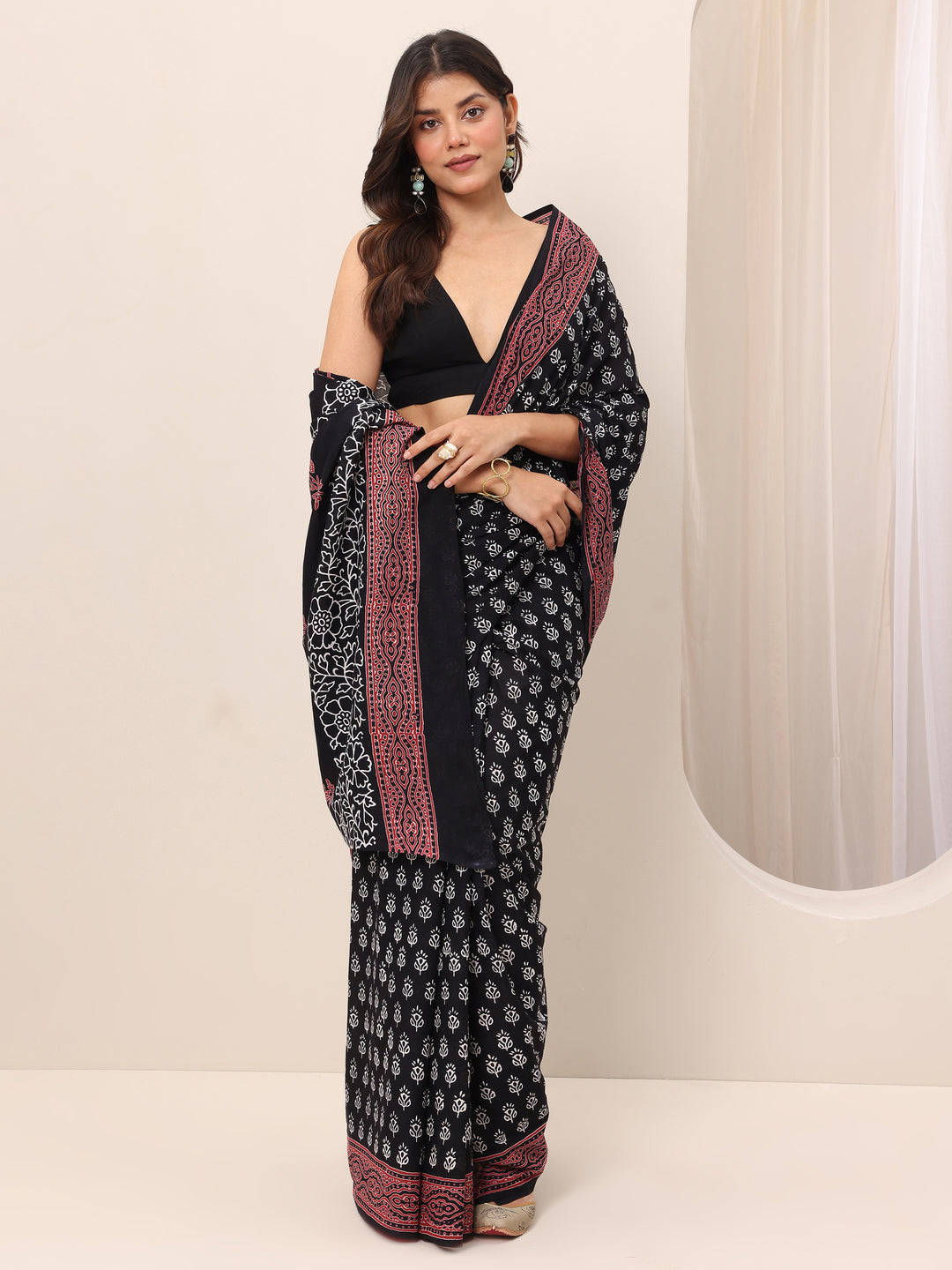  Black Printed Cotton Saree With Unstitched Blouse Piece 