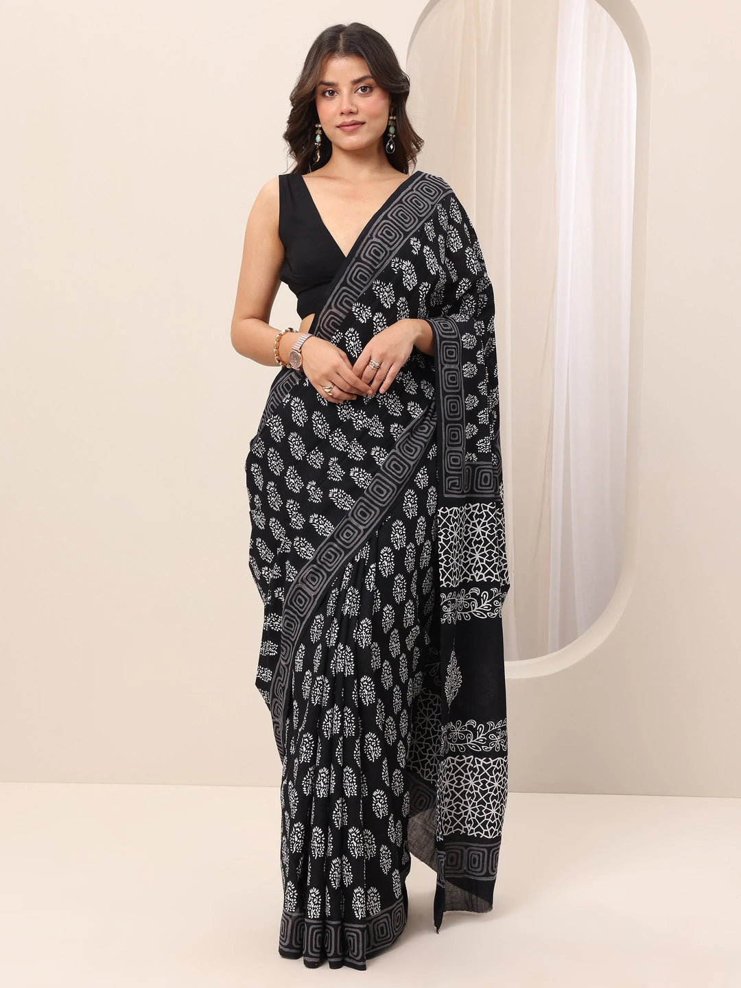  Black Printed Cotton Saree With Unstitched Blouse Piece 
