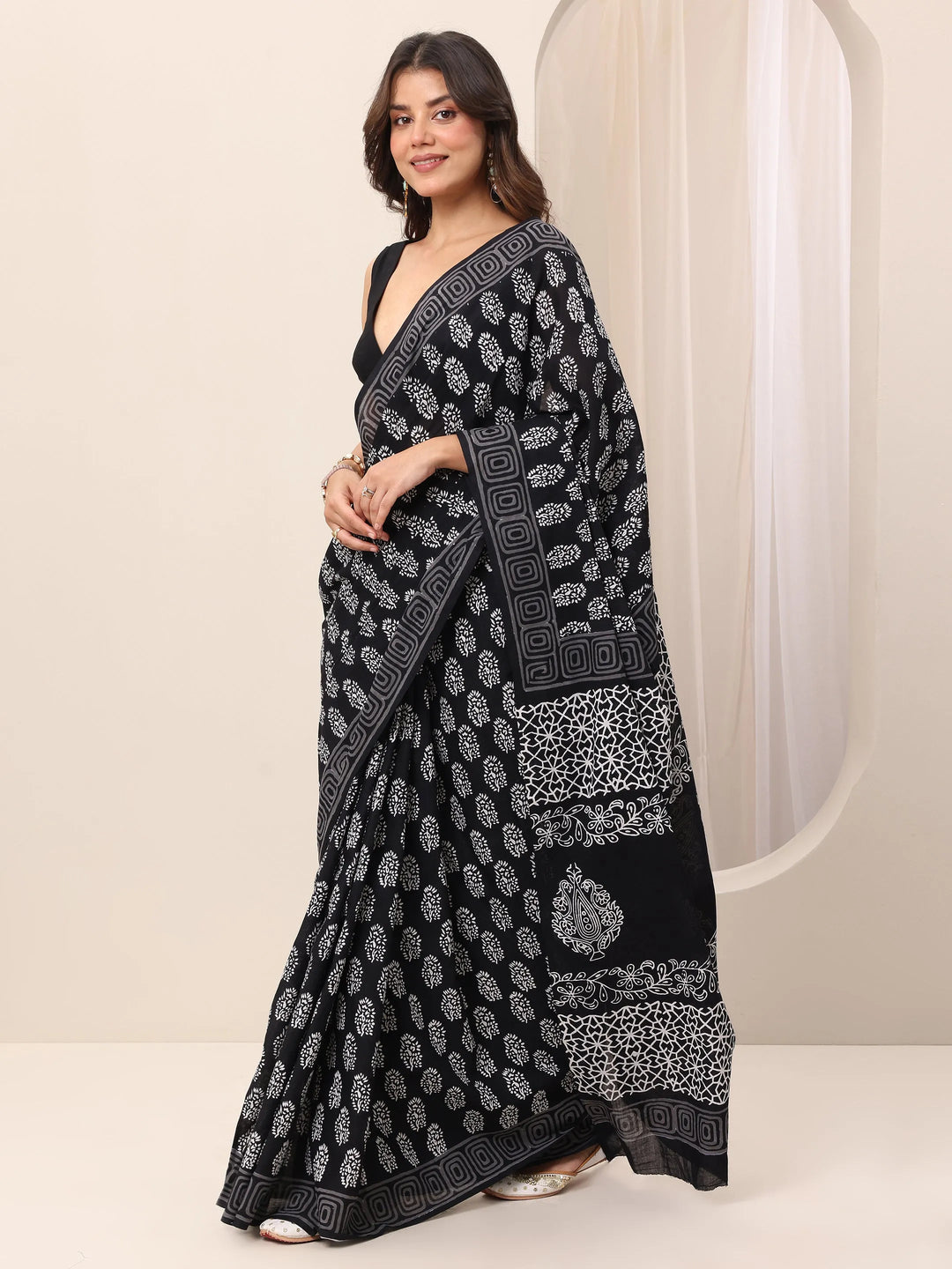  Black Printed Cotton Saree With Unstitched Blouse Piece 