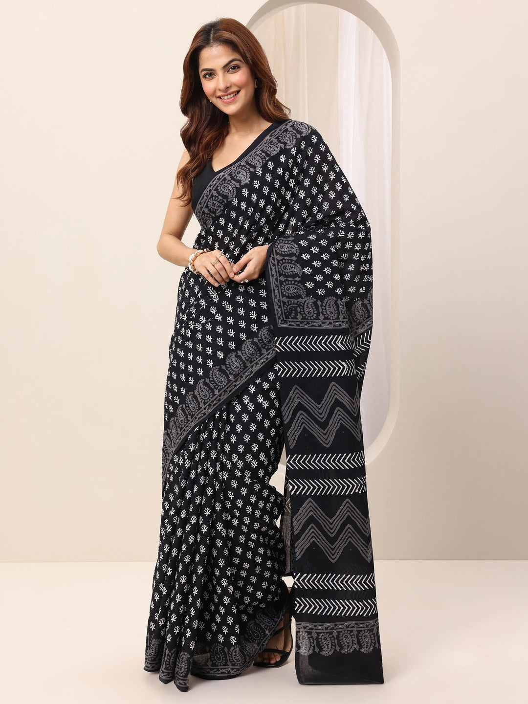  Black Printed Cotton Saree With Unstitched Blouse Piece 