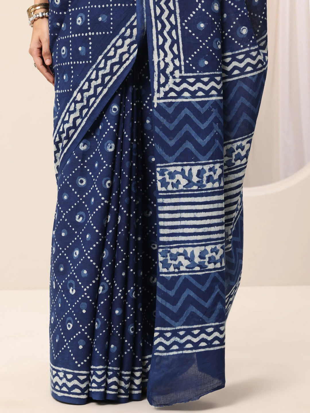  Indigo Printed Cotton Saree With Unstitched Blouse Piece 