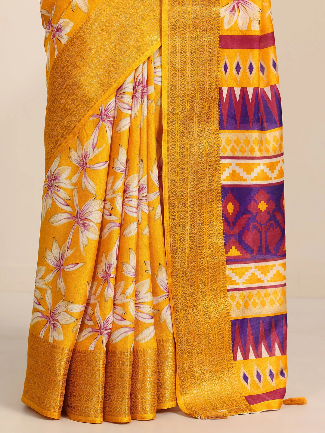  Mustard Printed Silk Blend Saree With Unstitched Blouse Piece 