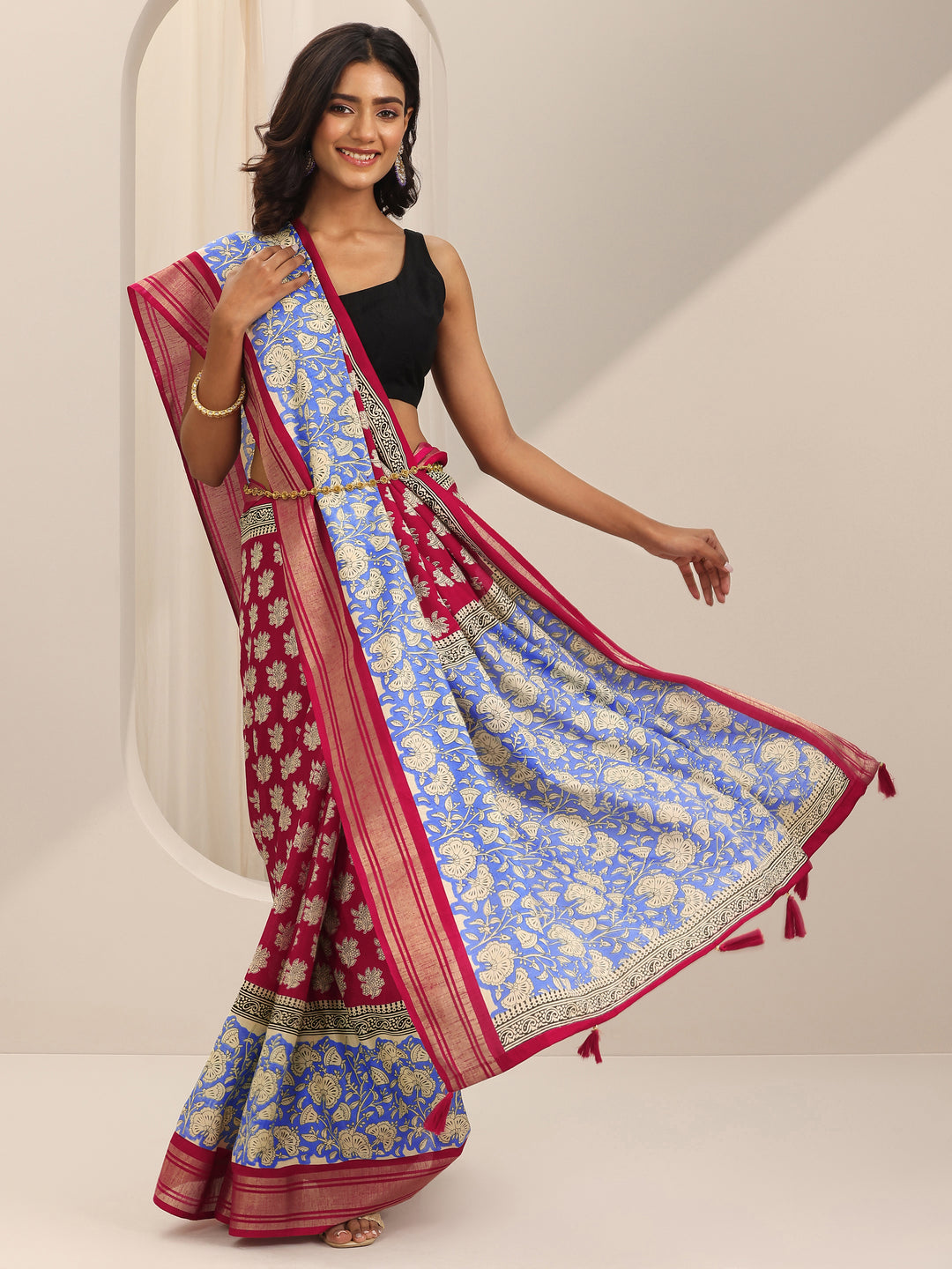  Red Printed Silk Blend Saree With Unstitched Blouse Piece 