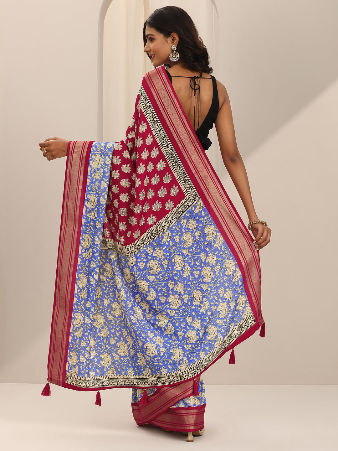  Red Printed Silk Blend Saree With Unstitched Blouse Piece 