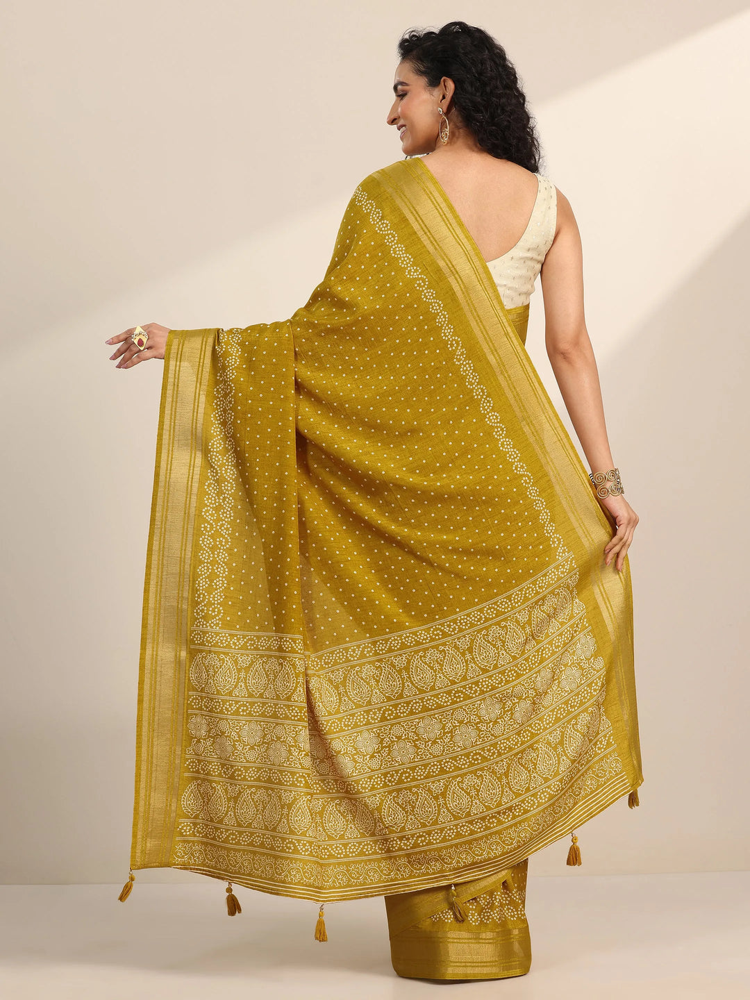  Mustard Printed Georgette Saree With Unstitched Blouse Piece 