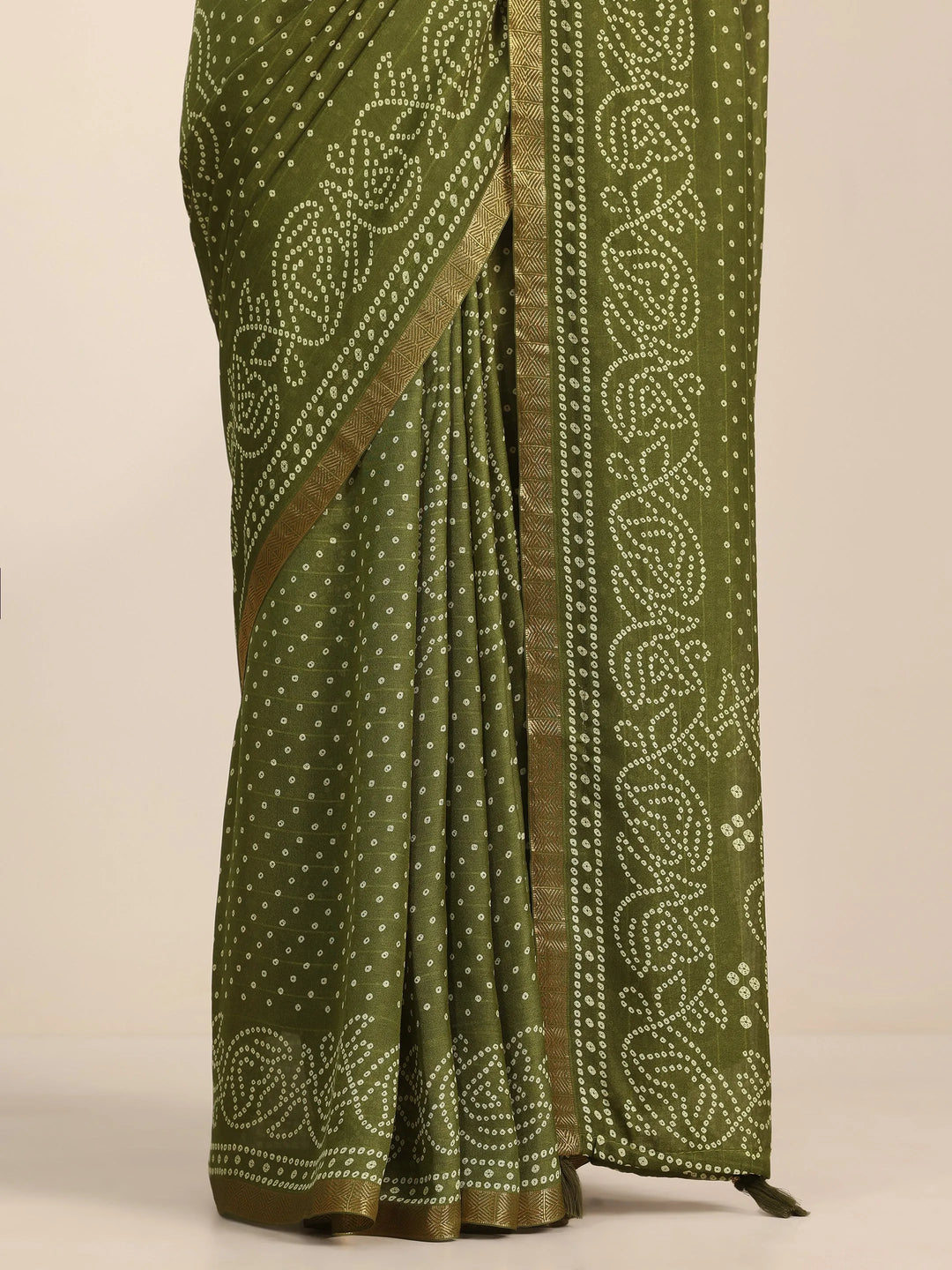  Green Printed Georgette Saree With Unstitched Blouse Piece 