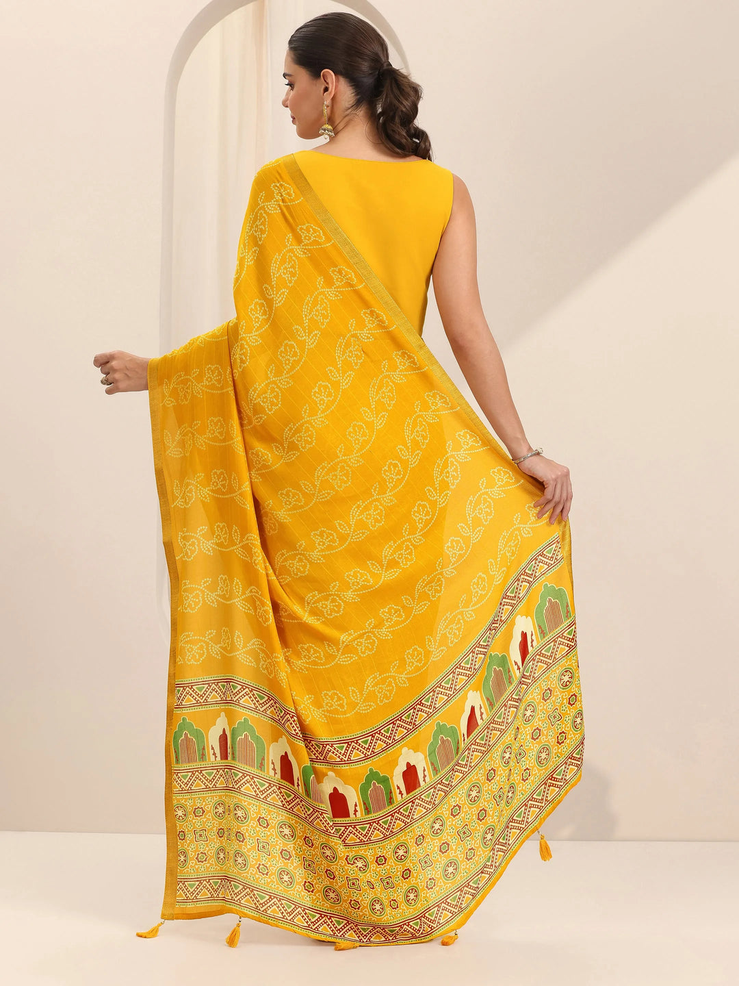  Yellow Printed Georgette Saree With Unstitched Blouse Piece 