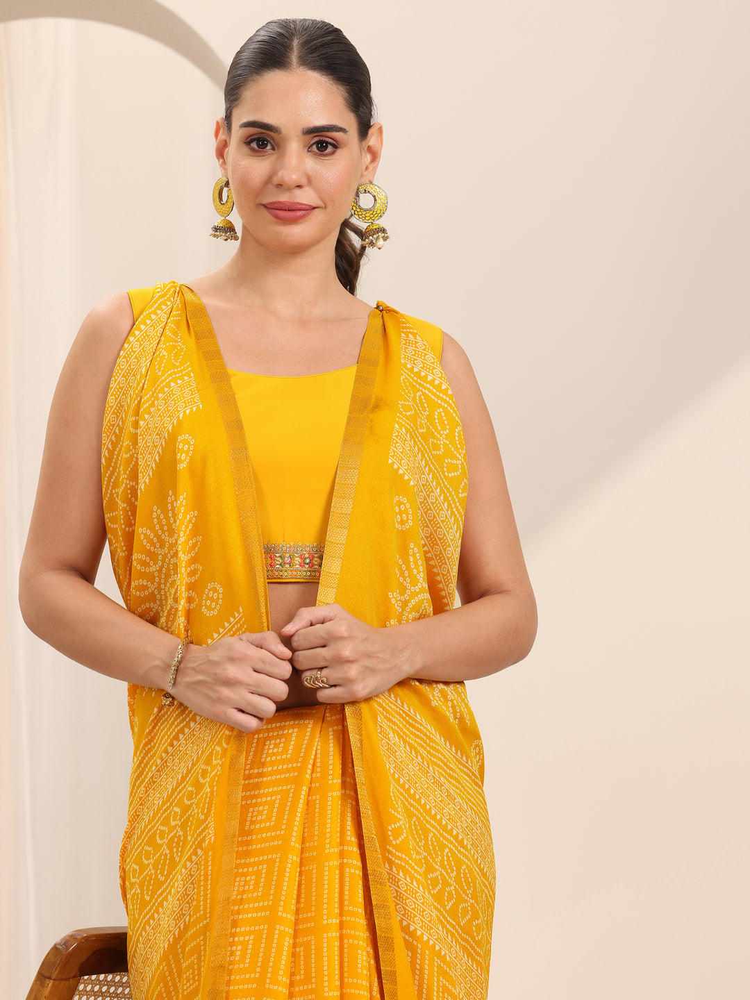  Yellow Printed Georgette Saree With Unstitched Blouse Piece 