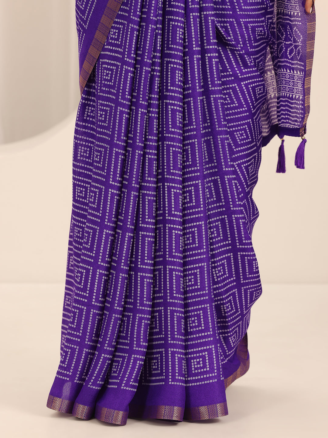  Purple Printed Georgette Saree With Unstitched Blouse Piece 