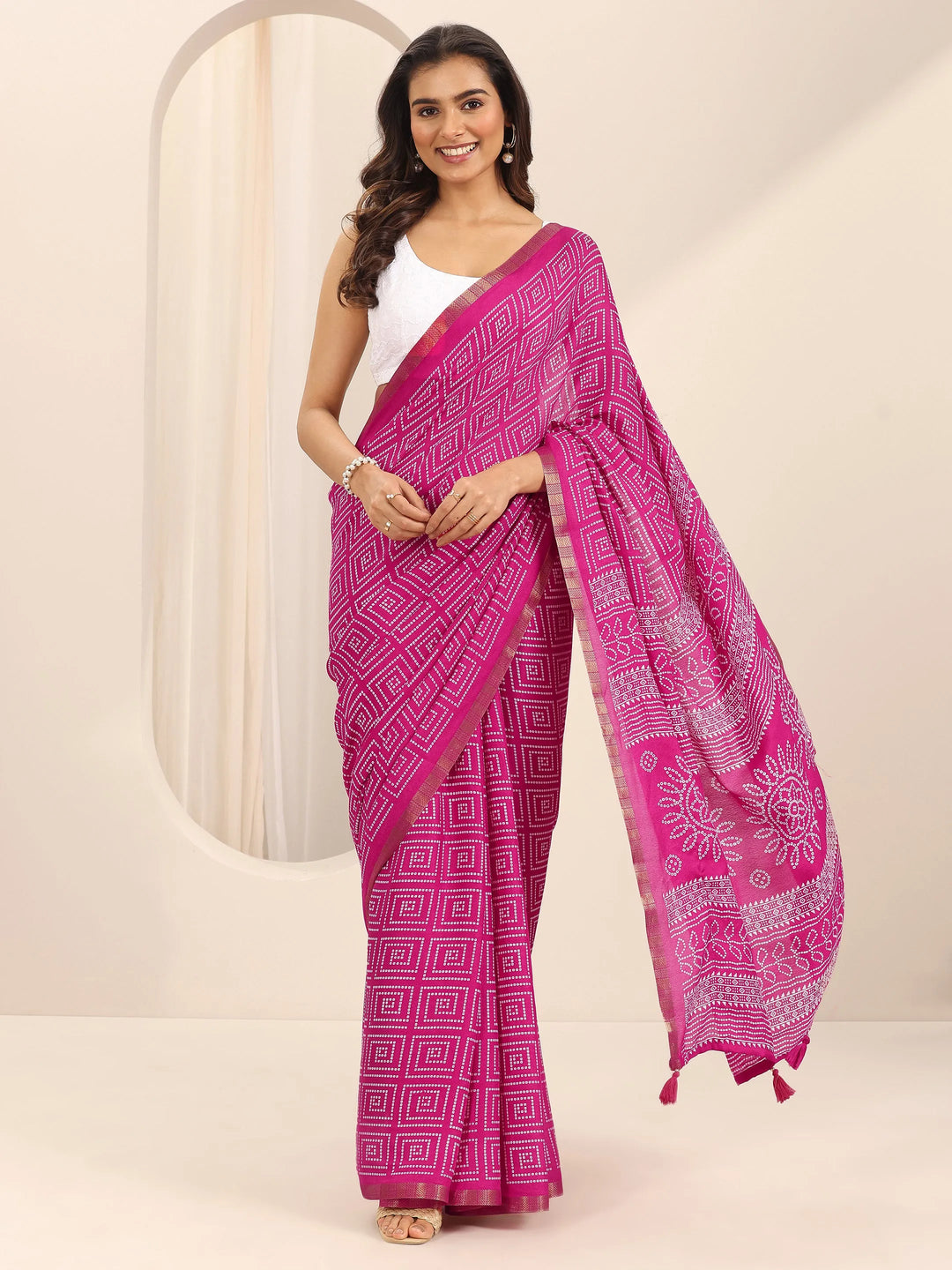  Pink Printed Georgette Saree With Unstitched Blouse Piece 