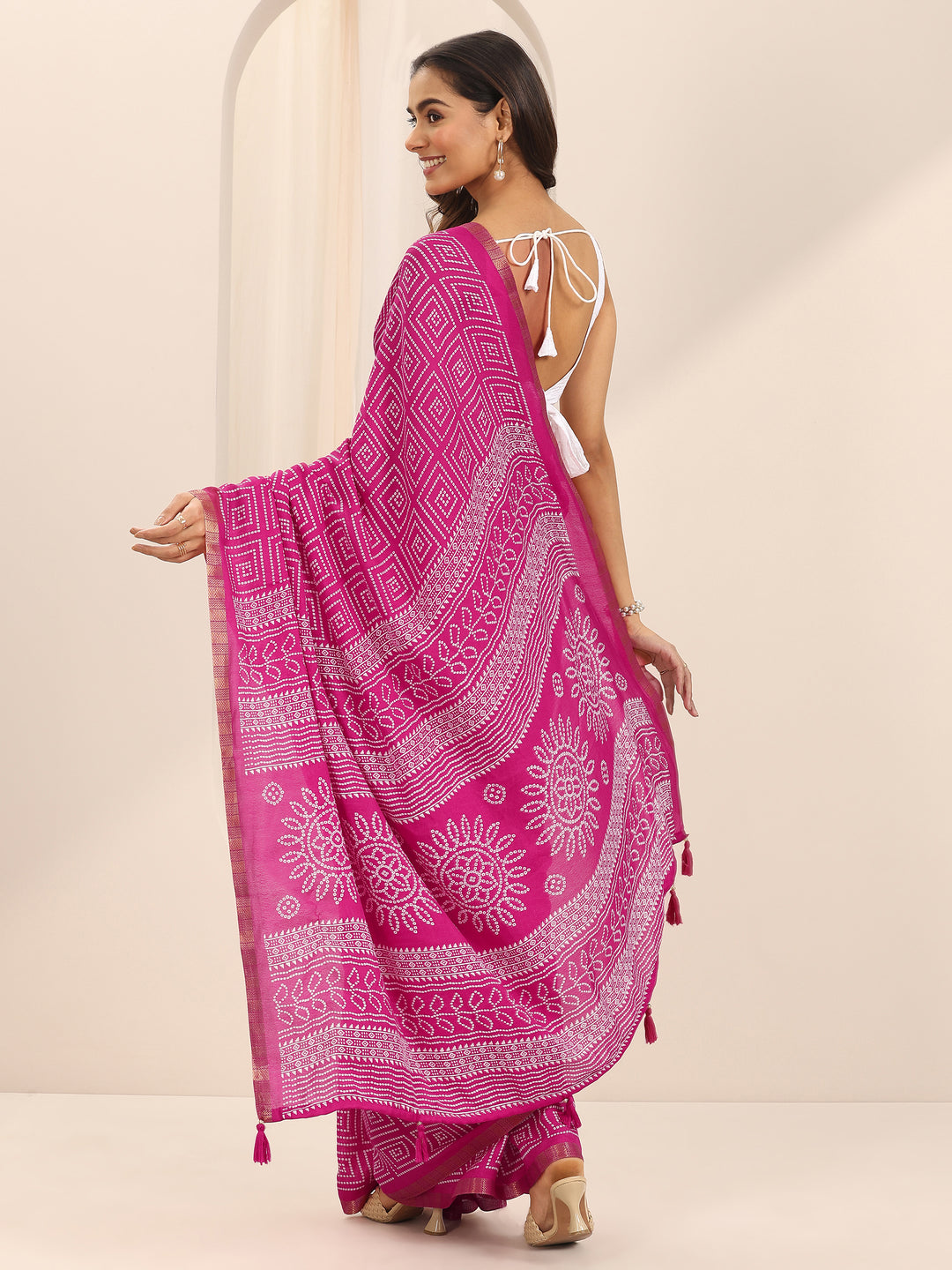 Pink Printed Georgette Saree With Unstitched Blouse Piece 