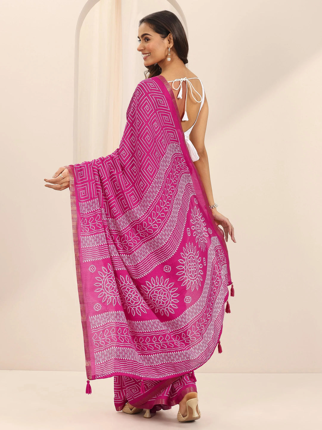  Pink Printed Georgette Saree With Unstitched Blouse Piece 