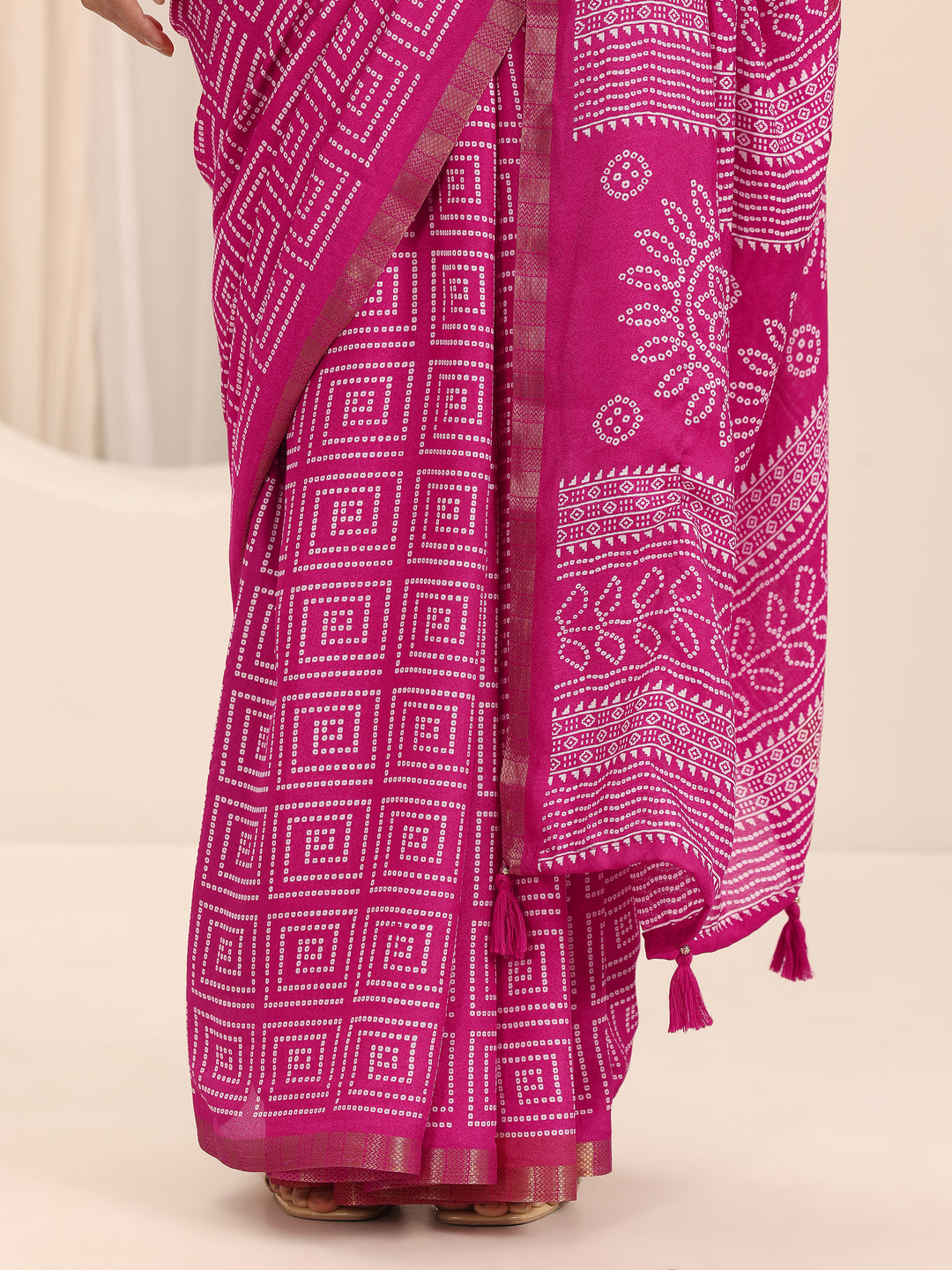  Pink Printed Georgette Saree With Unstitched Blouse Piece 