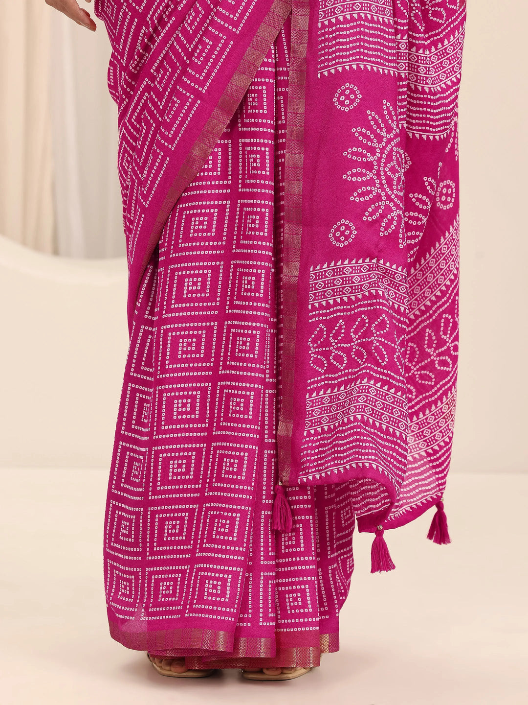  Pink Printed Georgette Saree With Unstitched Blouse Piece 