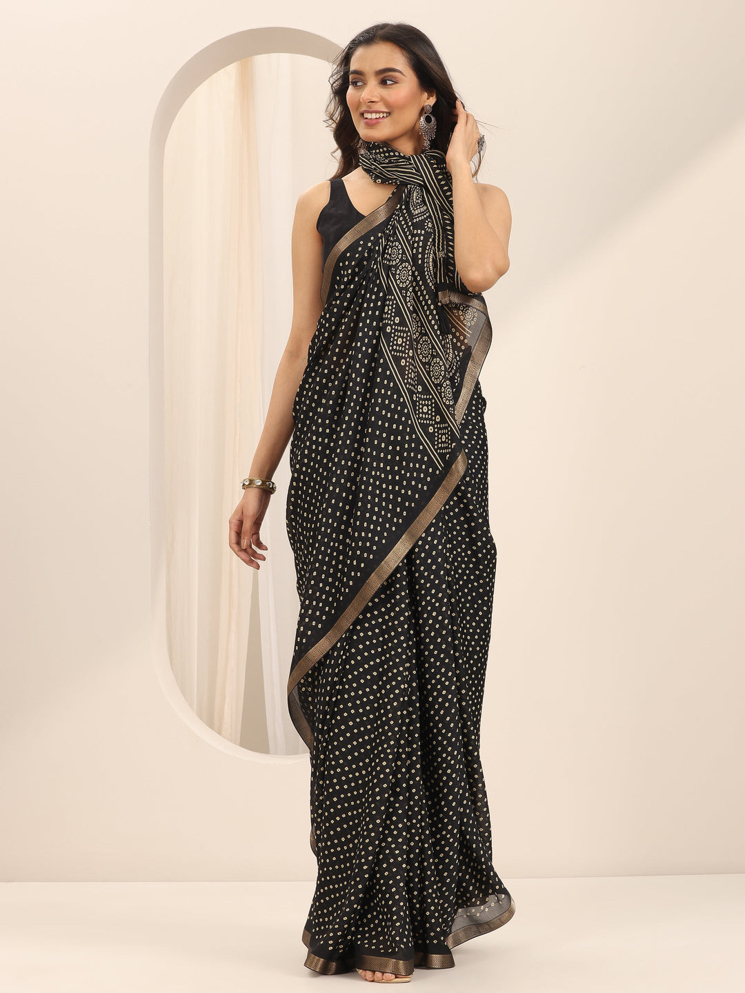  Black Printed Georgette Saree With Unstitched Blouse Piece 