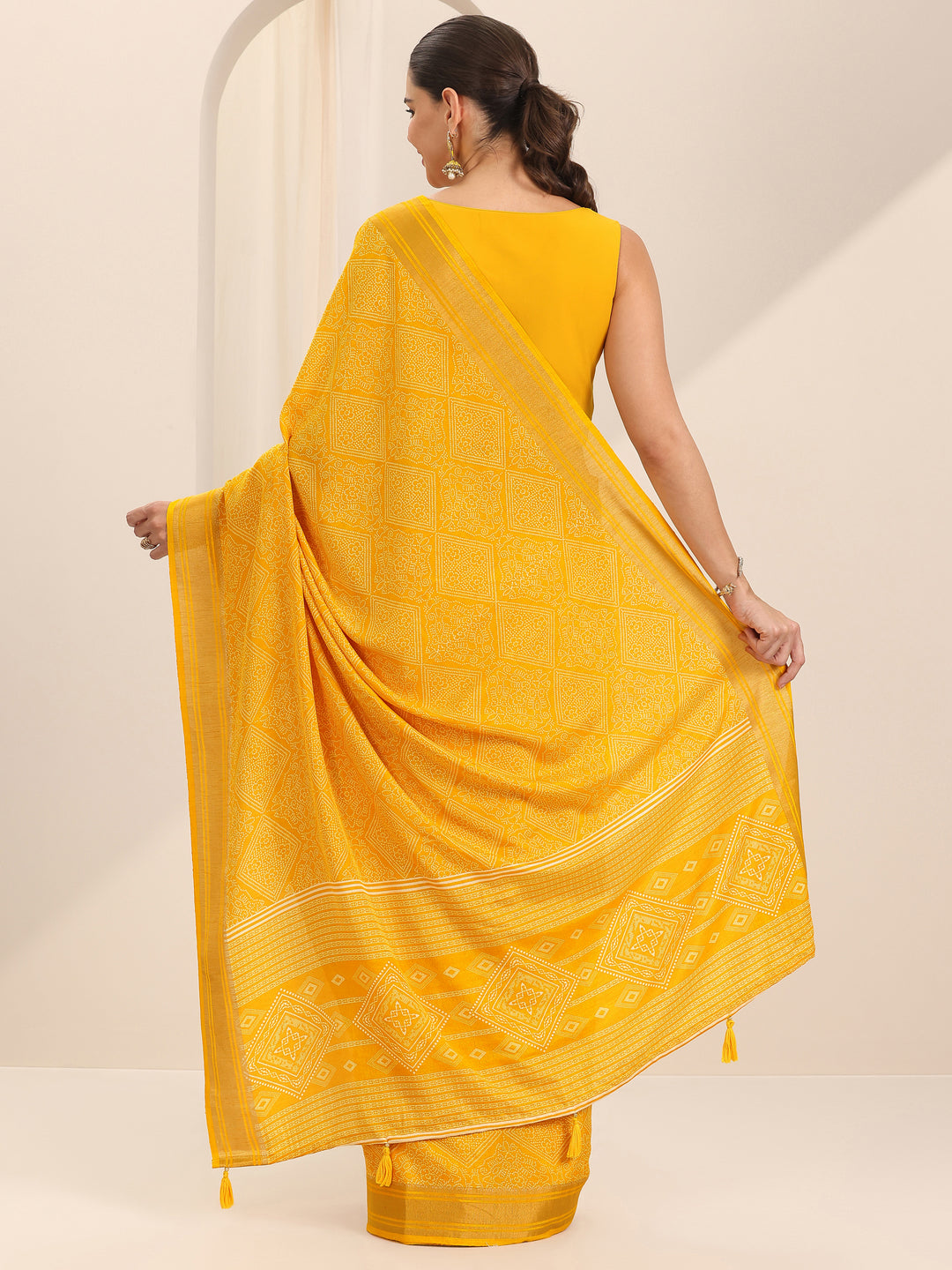  Yellow Printed Silk Blend Saree With Unstitched Blouse Piece 