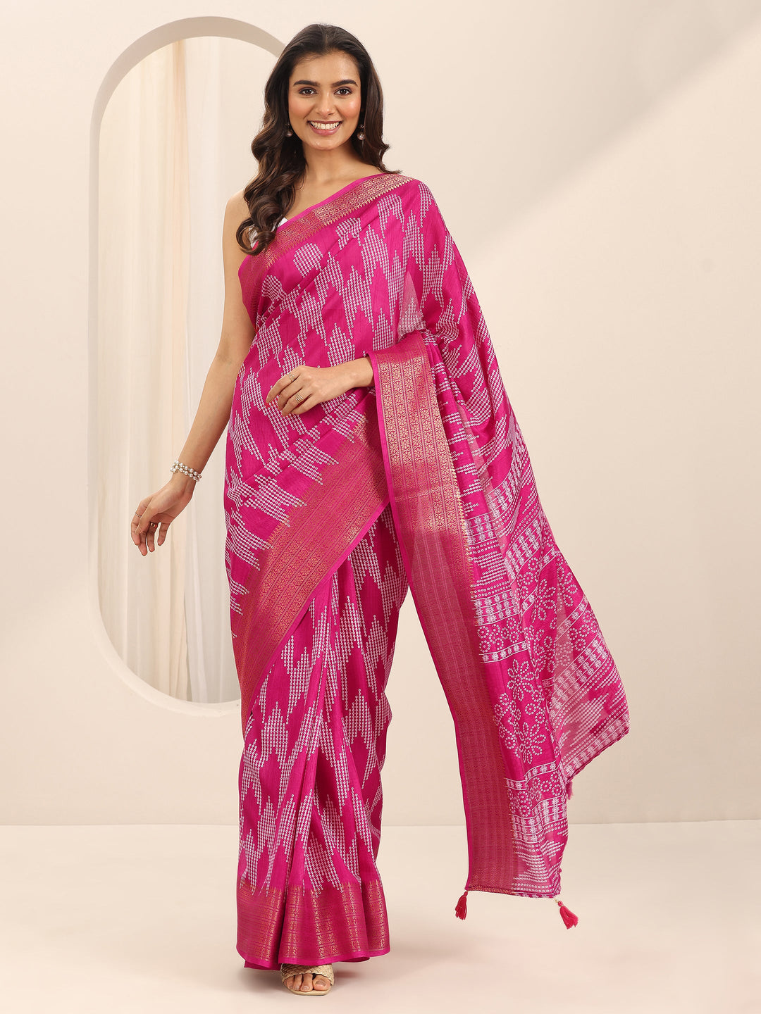  Pink Printed Silk Blend Saree With Unstitched Blouse Piece 