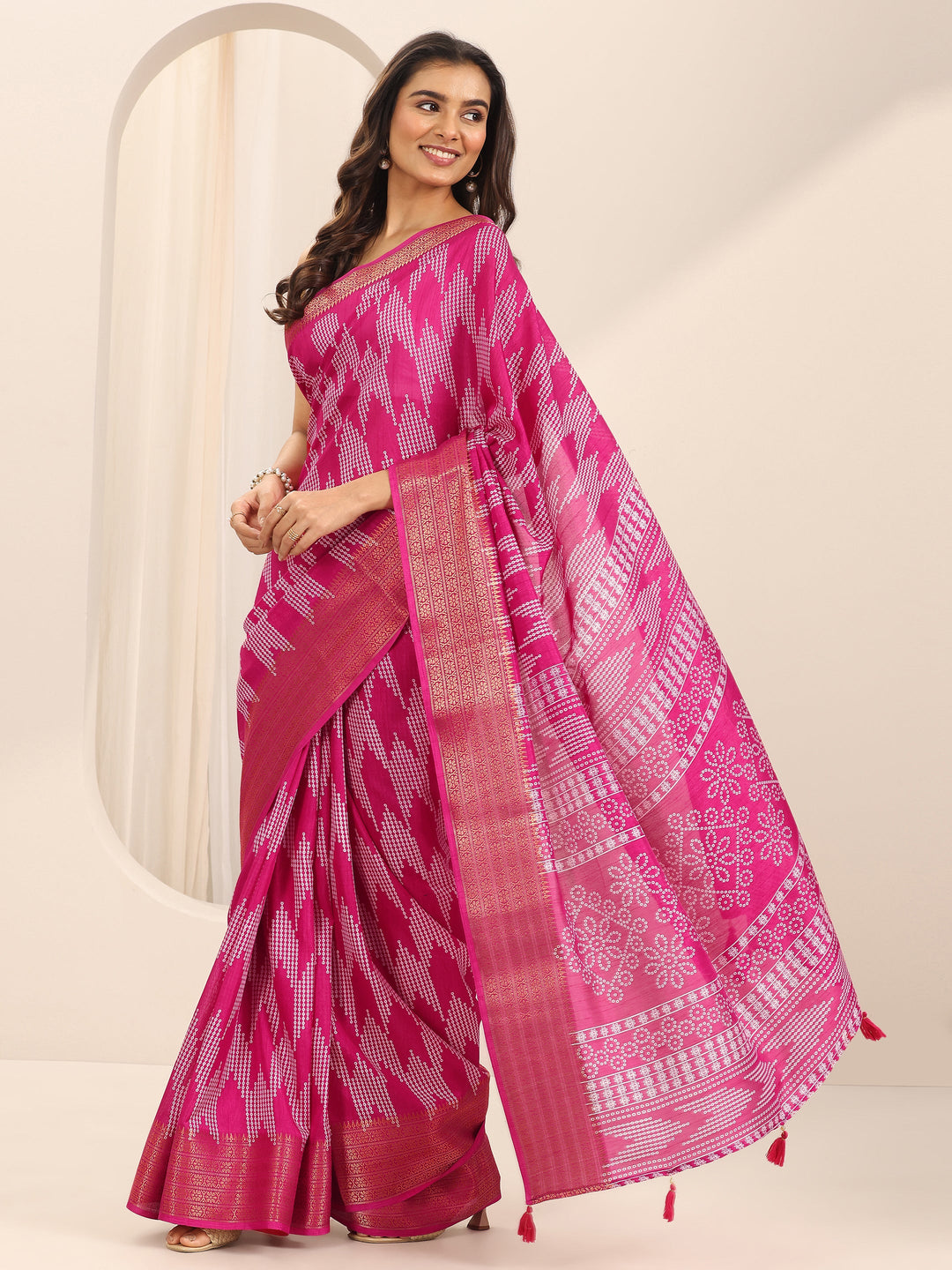  Pink Printed Silk Blend Saree With Unstitched Blouse Piece 