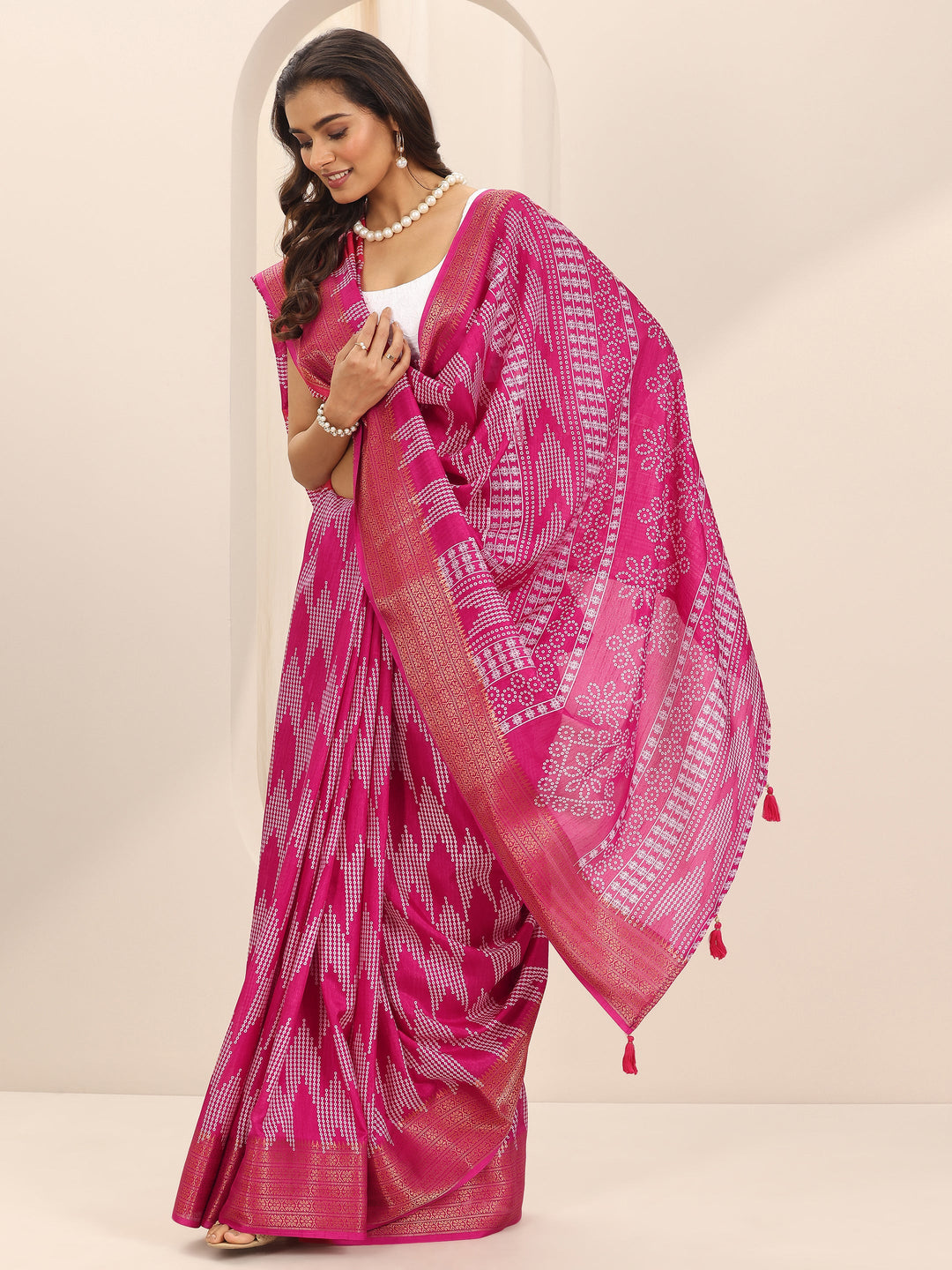  Pink Printed Silk Blend Saree With Unstitched Blouse Piece 