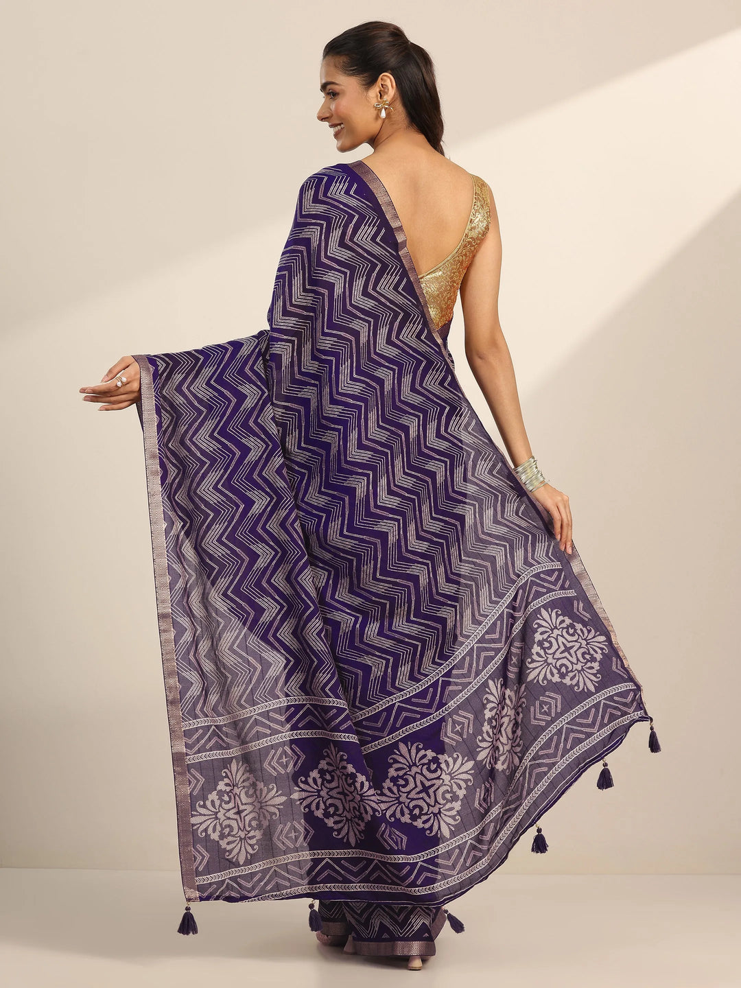  Purple Printed Georgette Saree With Unstitched Blouse Piece 