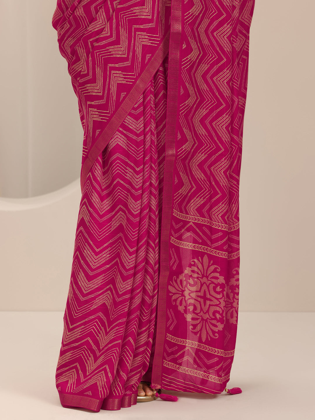  Pink Printed Georgette Saree With Unstitched Blouse Piece 