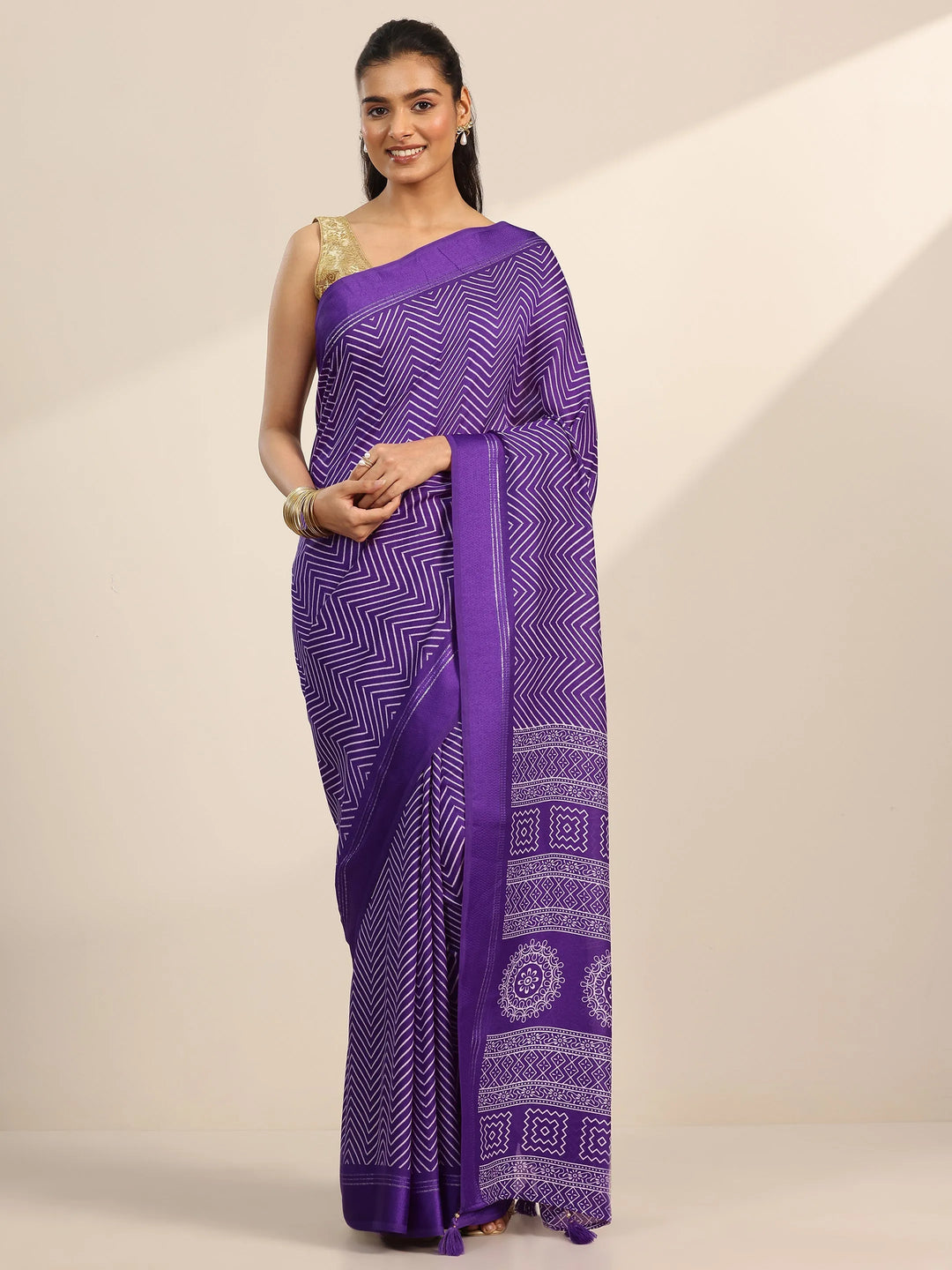  Purple Printed Georgette Saree With Unstitched Blouse Piece 