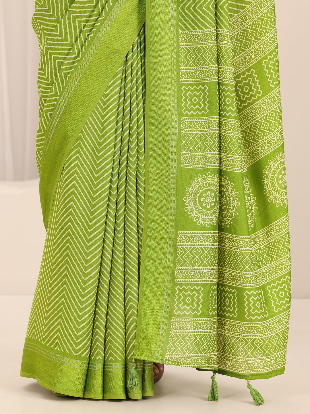  Lime Green Printed Georgette Saree With Unstitched Blouse Piece 