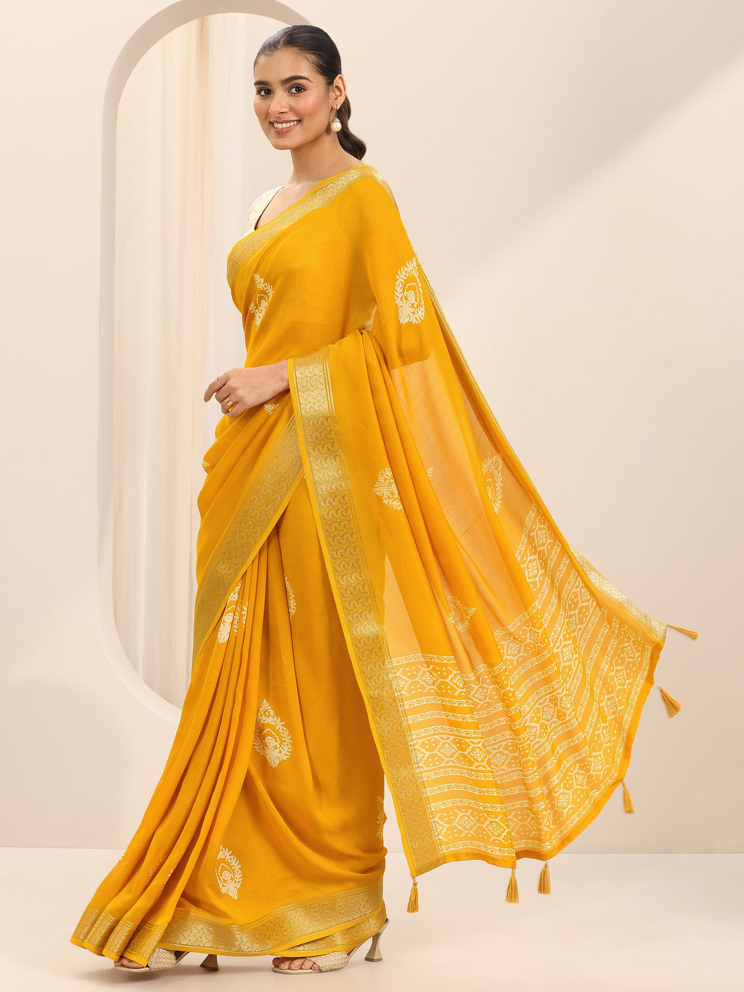  Mustard Printed Georgette Saree With Unstitched Blouse Piece 