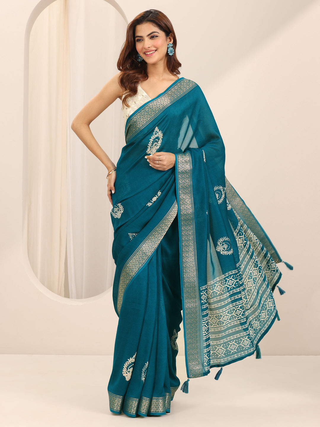  Teal Printed Georgette Saree With Unstitched Blouse Piece 
