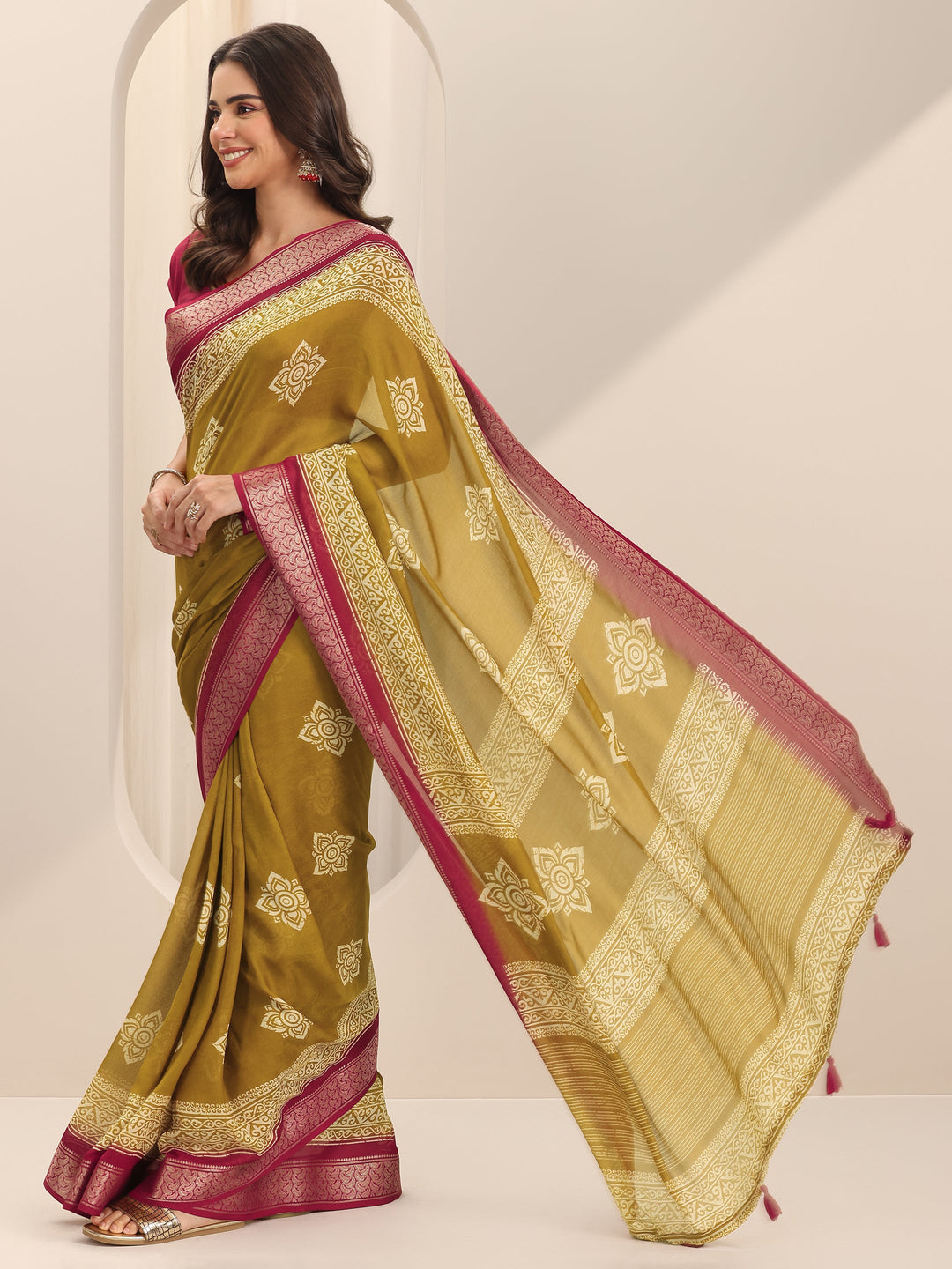  Mustard Printed Georgette Saree With Unstitched Blouse Piece 