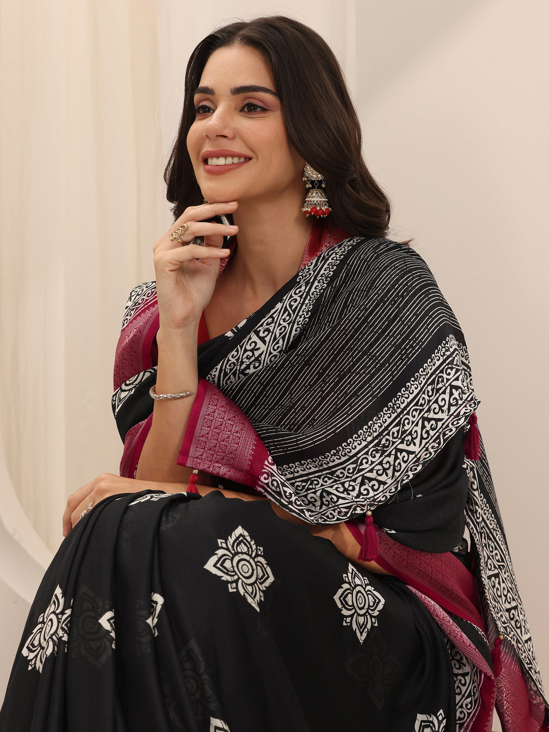  Black Printed Georgette Saree With Unstitched Blouse Piece 