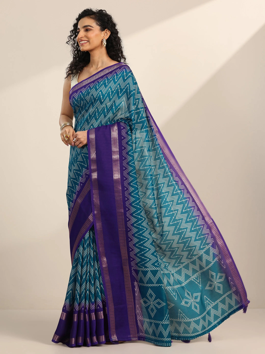  Teal Printed Georgette Saree With Unstitched Blouse Piece 