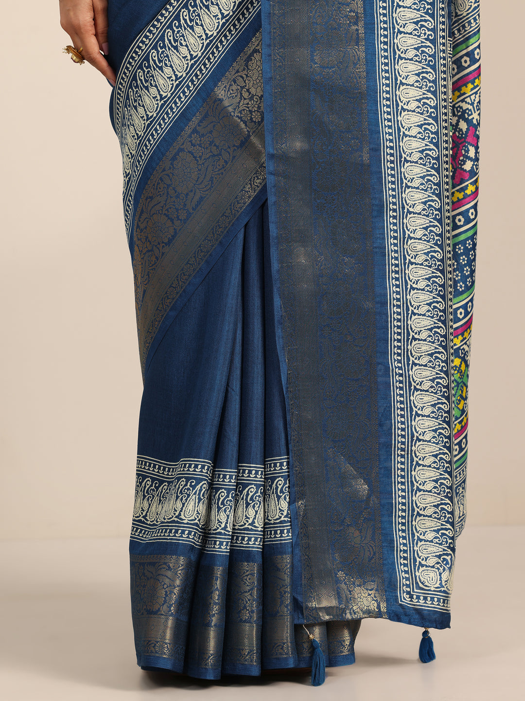  Teal Blue Solid Silk Blend Saree With Unstitched Blouse Piece 