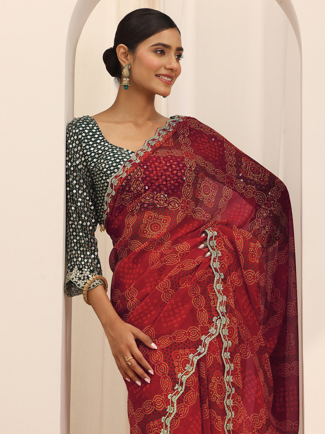 Red Printed Georgette Saree With Unstitched Blouse Piece