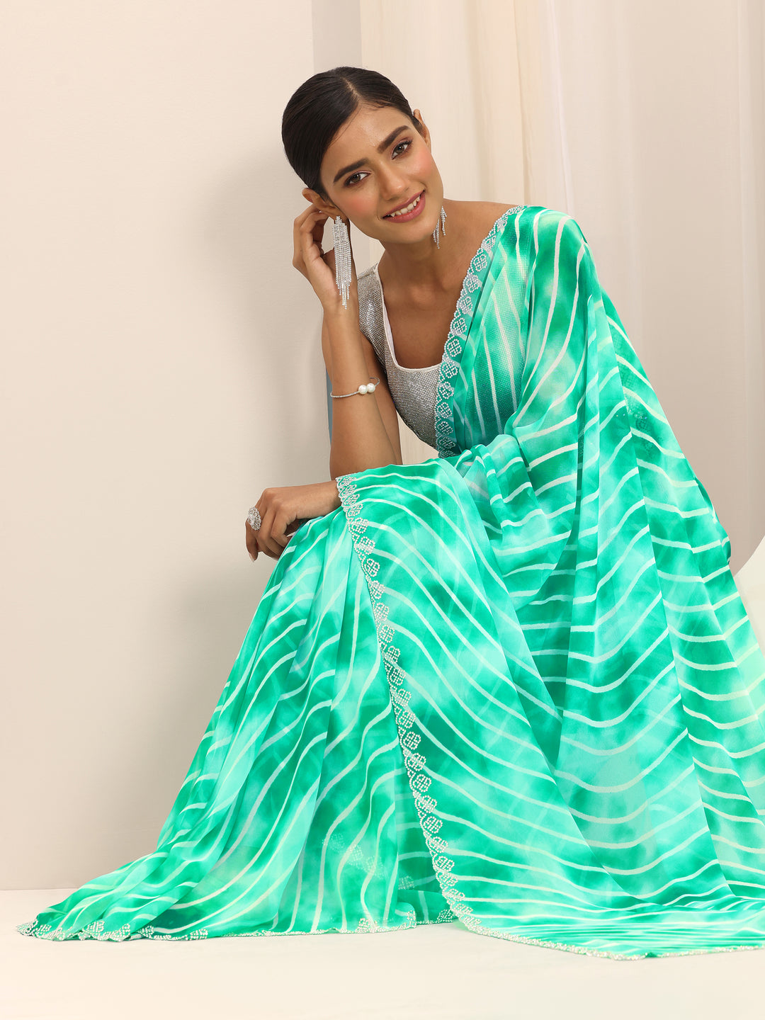 Green Printed Georgette Saree With Unstitched Blouse Piece