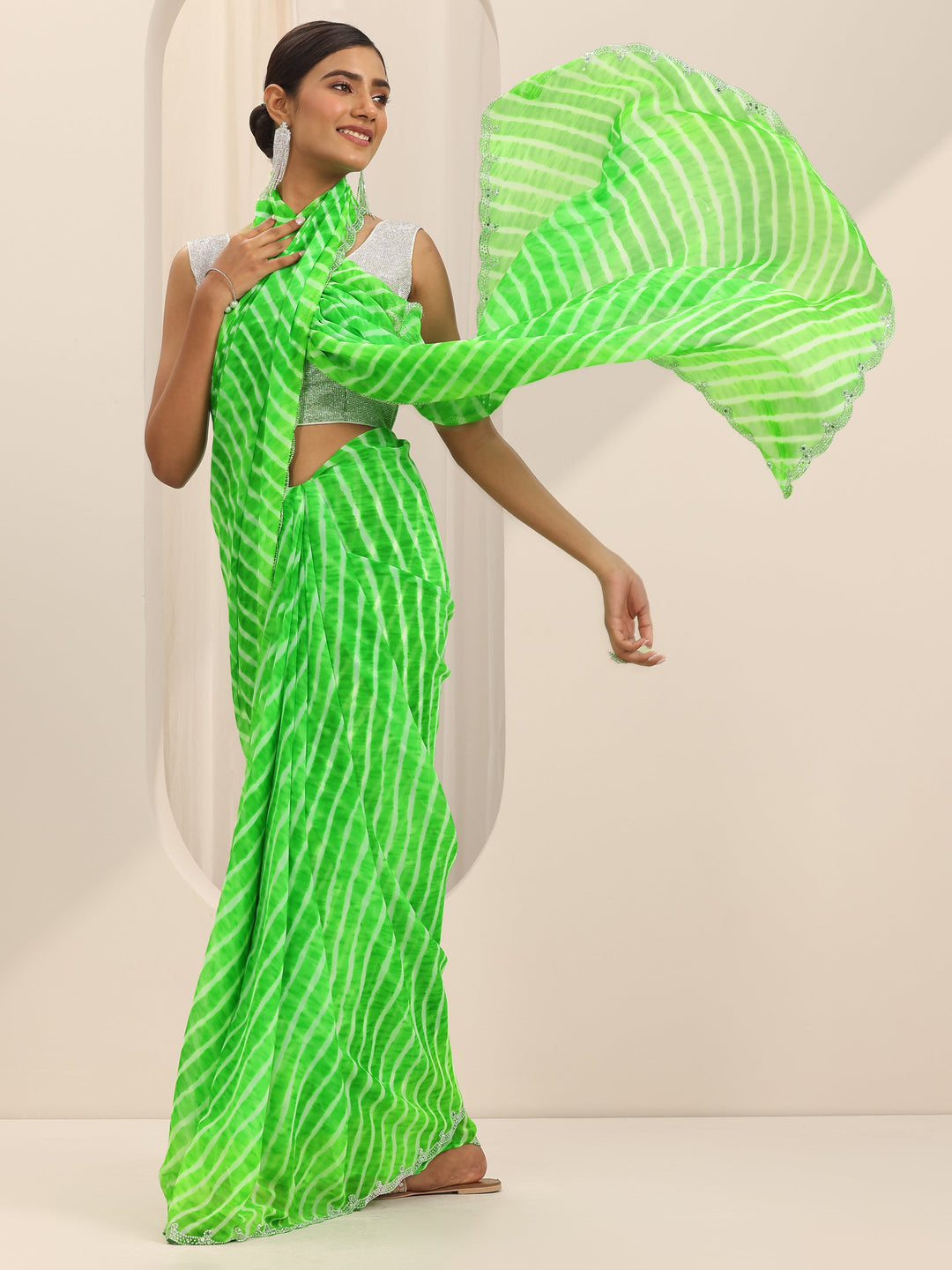  Green Printed Georgette Saree With Unstitched Blouse Piece 