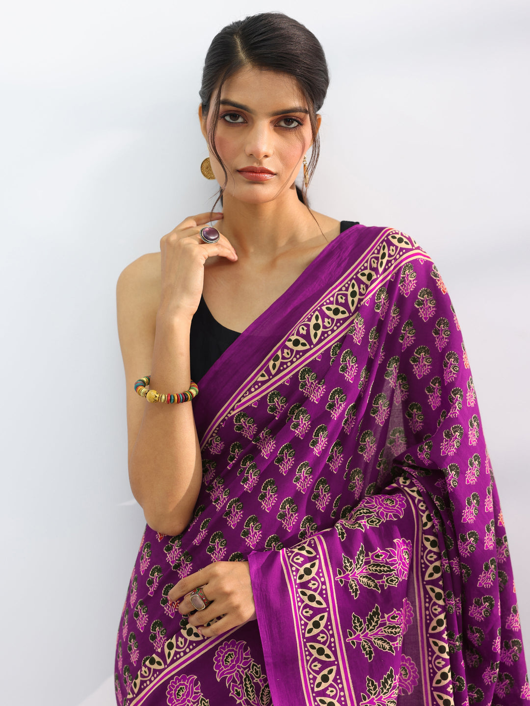  Burgundy Printed Cotton Saree With Unstitched Blouse Piece 