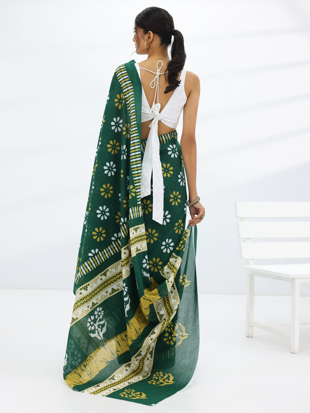  Green Printed Cotton Saree With Unstitched Blouse Piece 