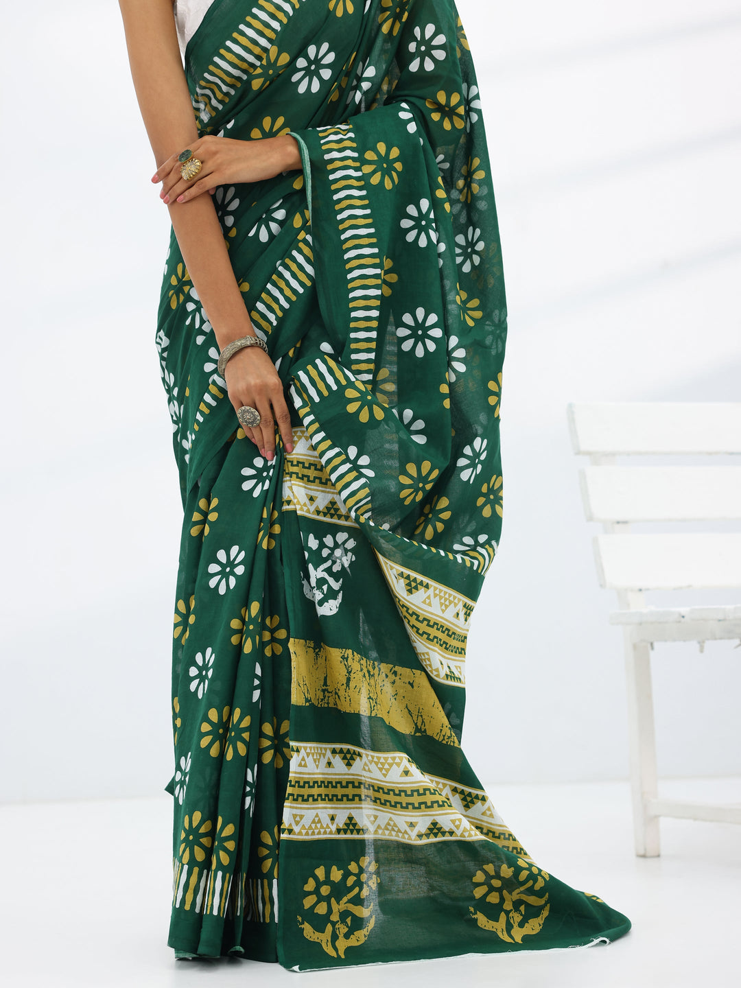  Green Printed Cotton Saree With Unstitched Blouse Piece 